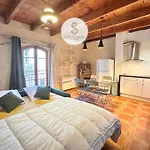 Apartment Chez Yvette - - Air Conditioning & Wi-fi