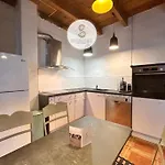 Chez Yvette - - Air Conditioning & Wi-fi Apartment