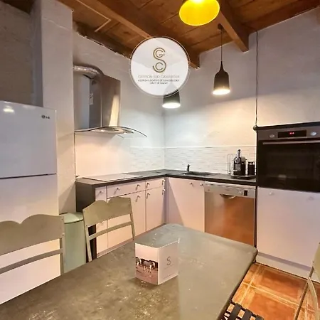Chez Yvette - - Air Conditioning & Wi-fi Daire